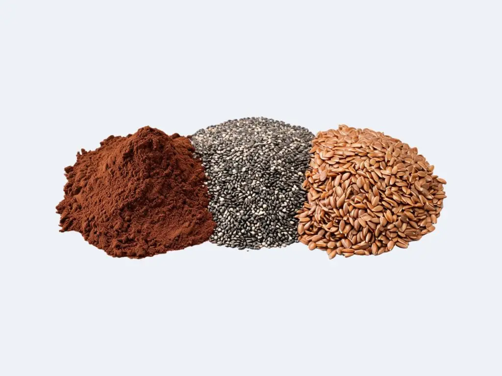 Foods rich in Fiber: cocoa powder, chia seeds and flaxseeds